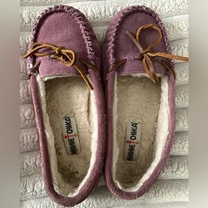 Minnetonka Slippers